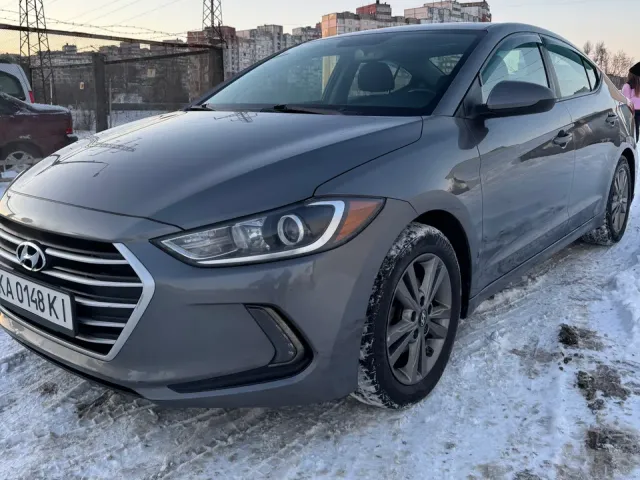 Hyundai Elantra - фото 5