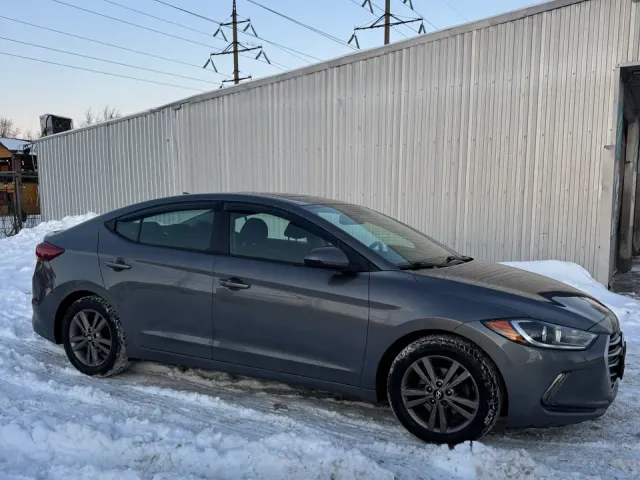 Hyundai Elantra - фото 3