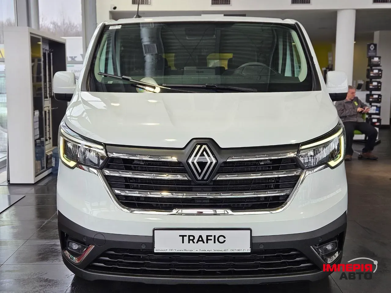 Renault Trafic - фото 1