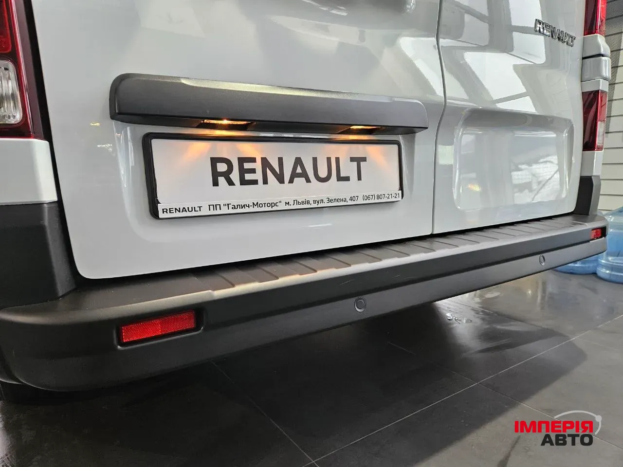 Renault Trafic - фото 7