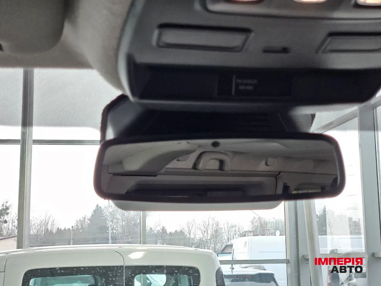 Renault Trafic - фото 28