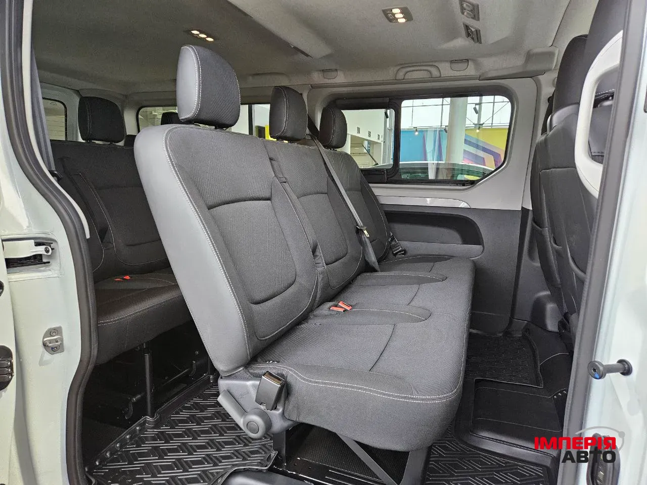 Renault Trafic - фото 31