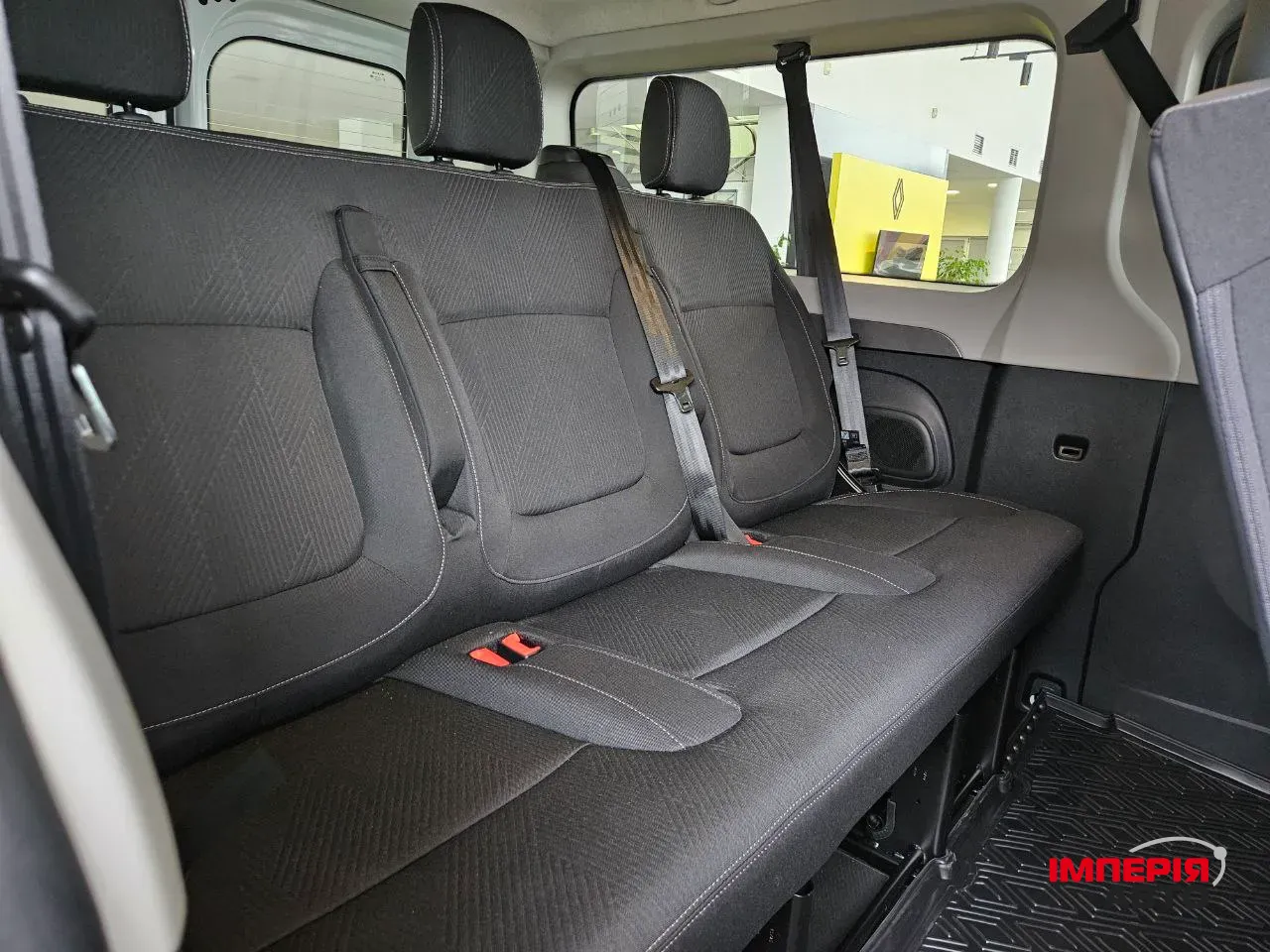 Renault Trafic - фото 33