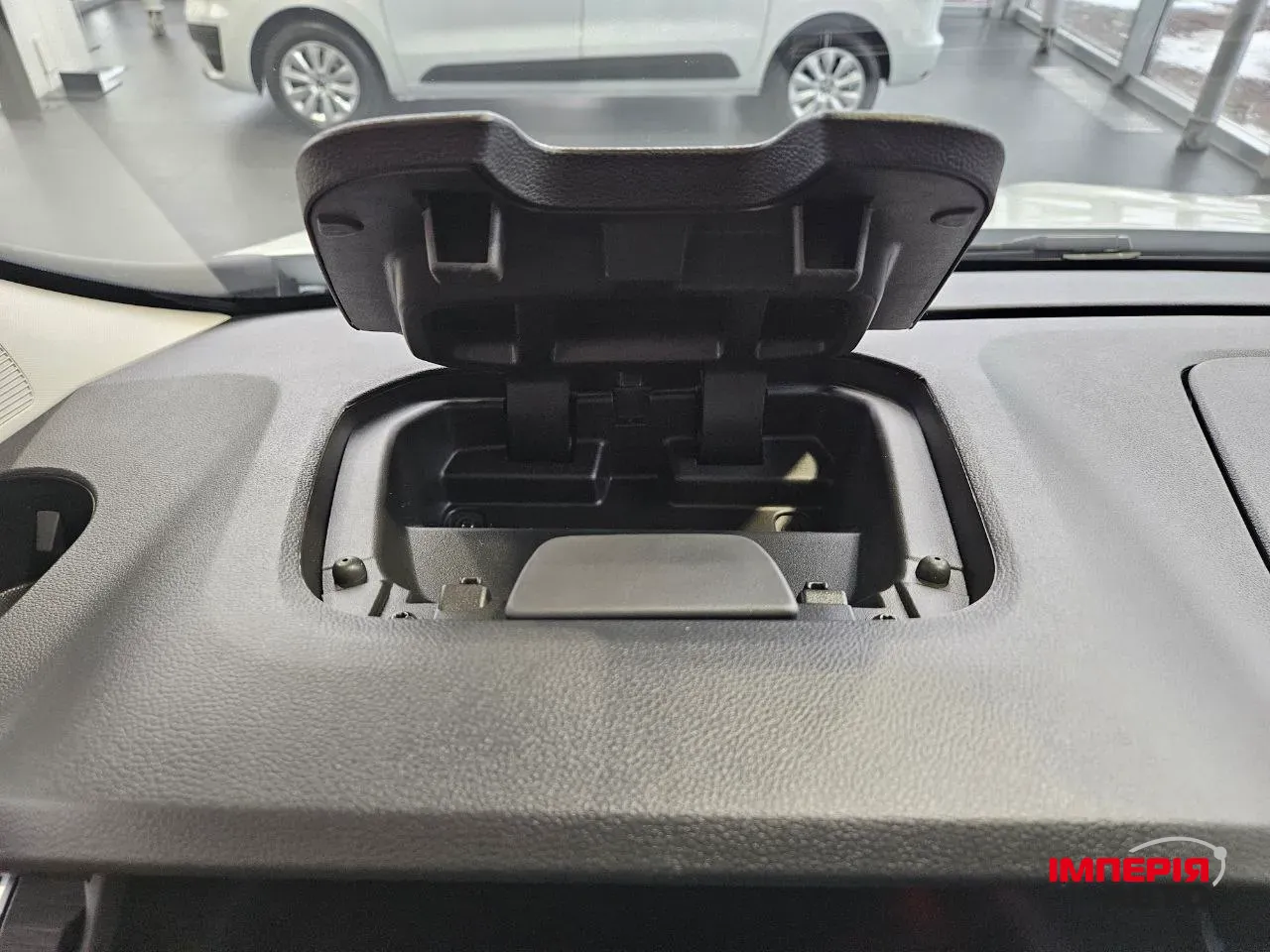 Renault Trafic - фото 29