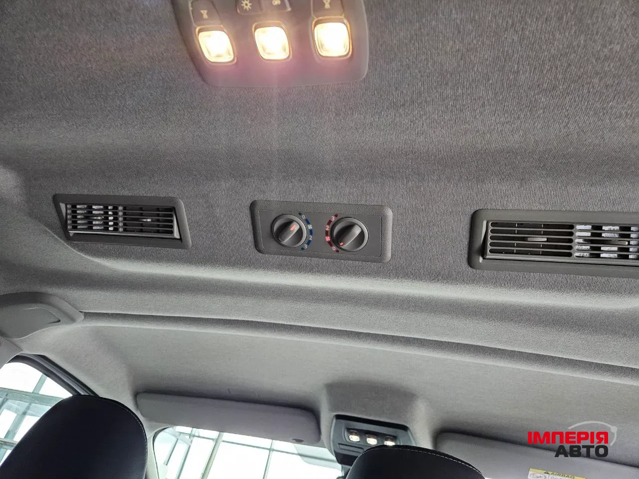 Renault Trafic - фото 34