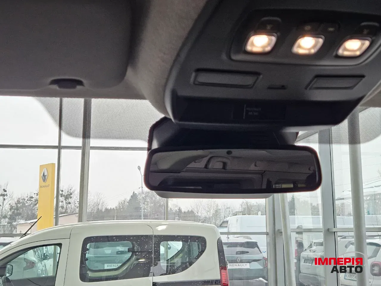 Renault Trafic - фото 40