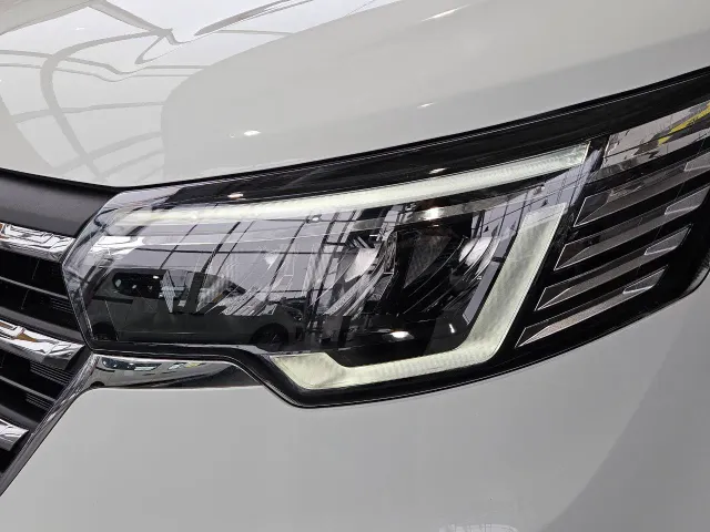 Renault Trafic - фото 4