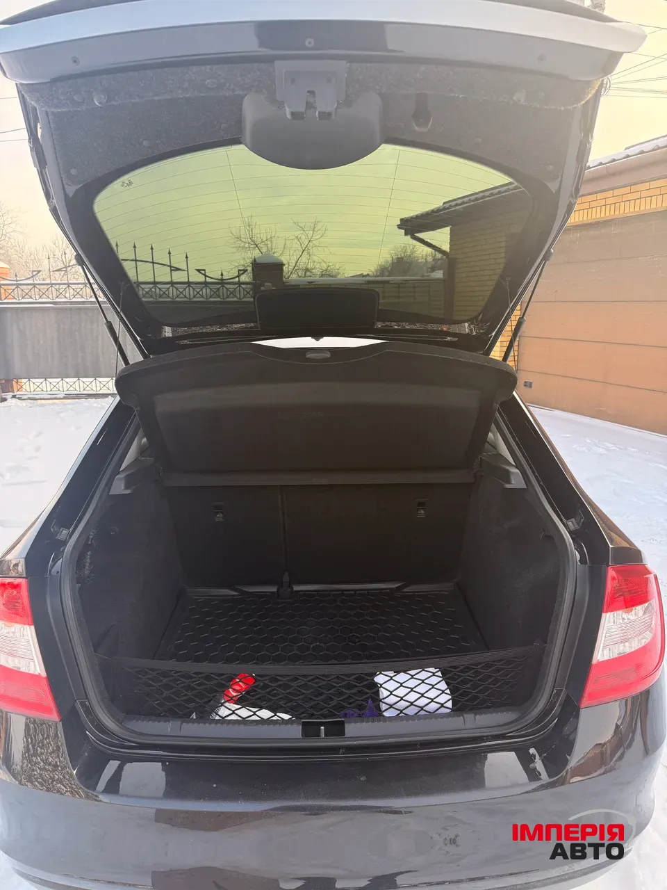 Skoda Rapid - фото 12