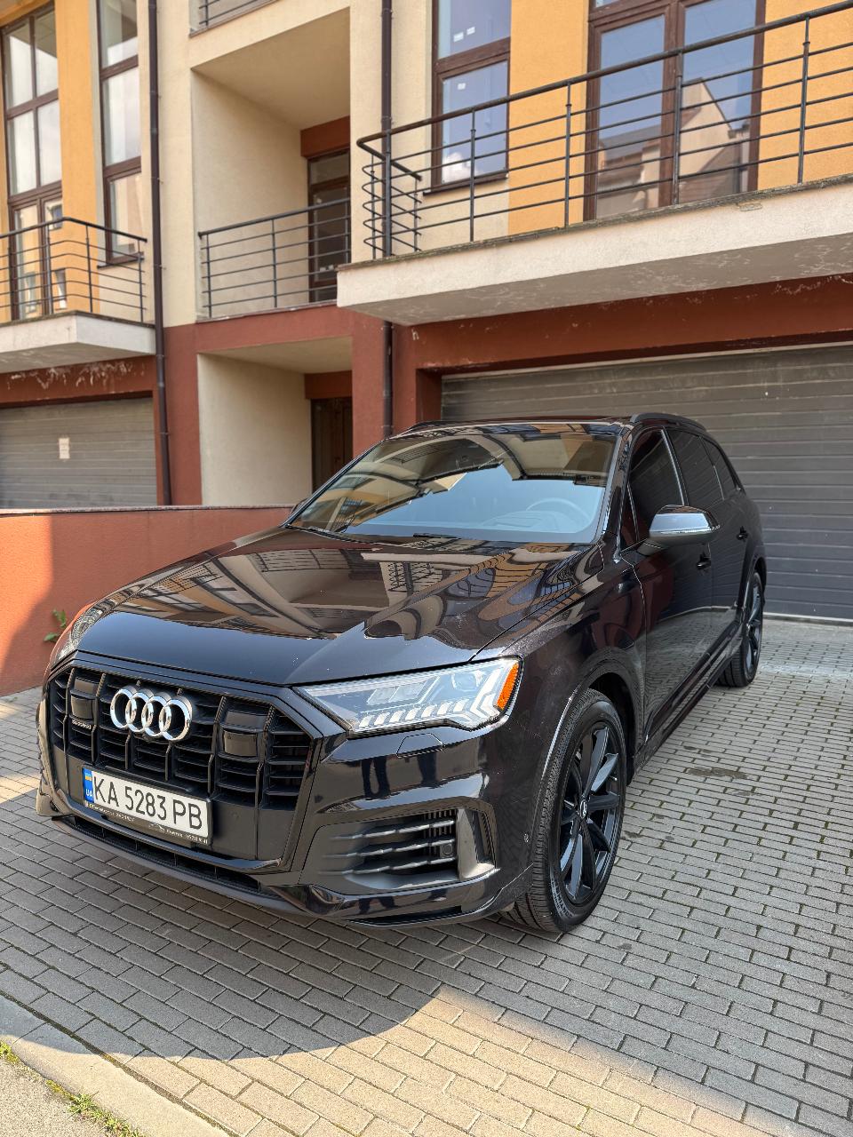 Audi Q7 - фото 7