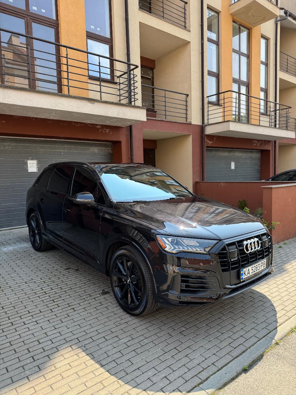 Audi Q7 - фото 4