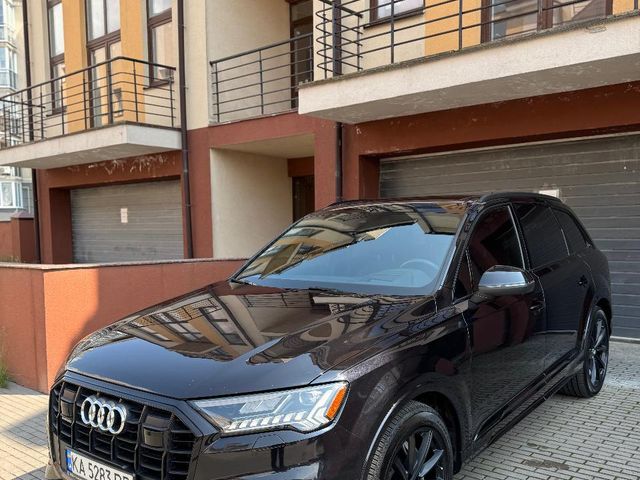 Audi Q7 - фото 4