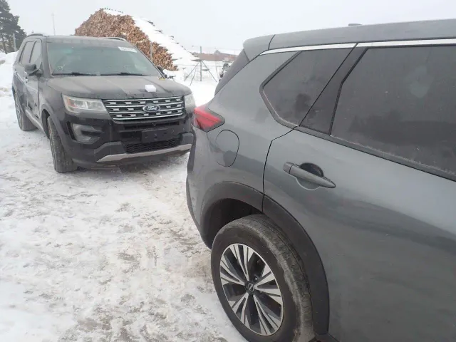 Nissan Rogue - фото 5