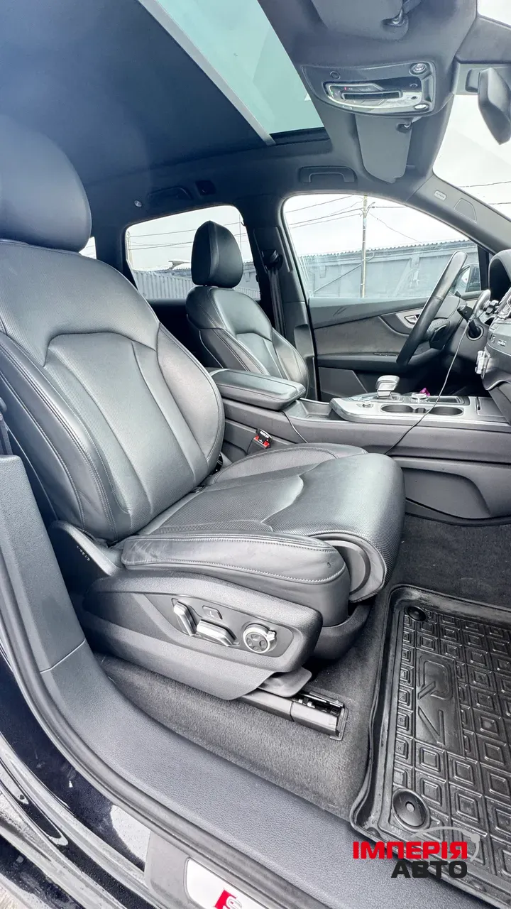 Audi Q7 - фото 10