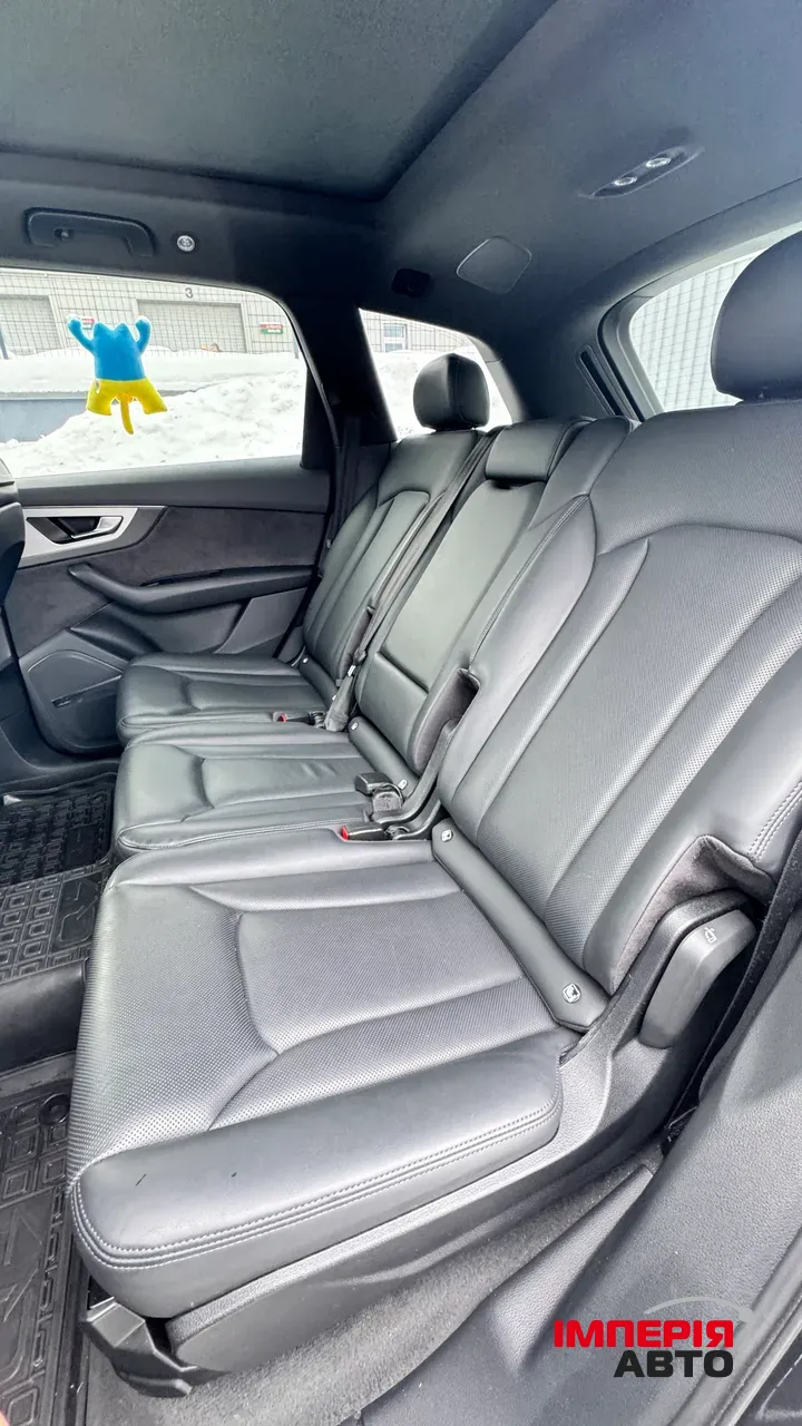 Audi Q7 - фото 26