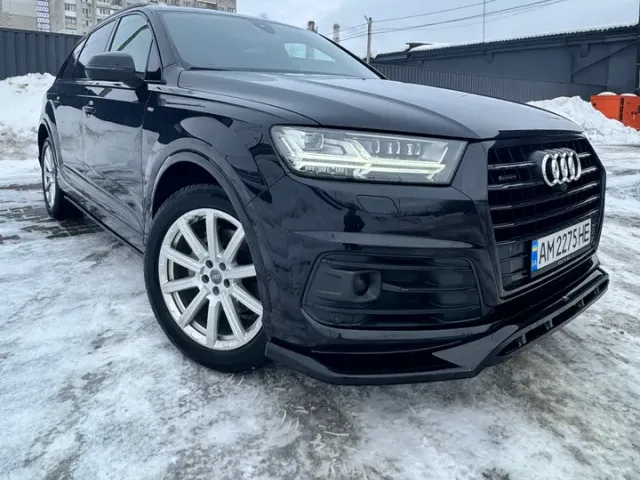 Audi Q7 - фото 1