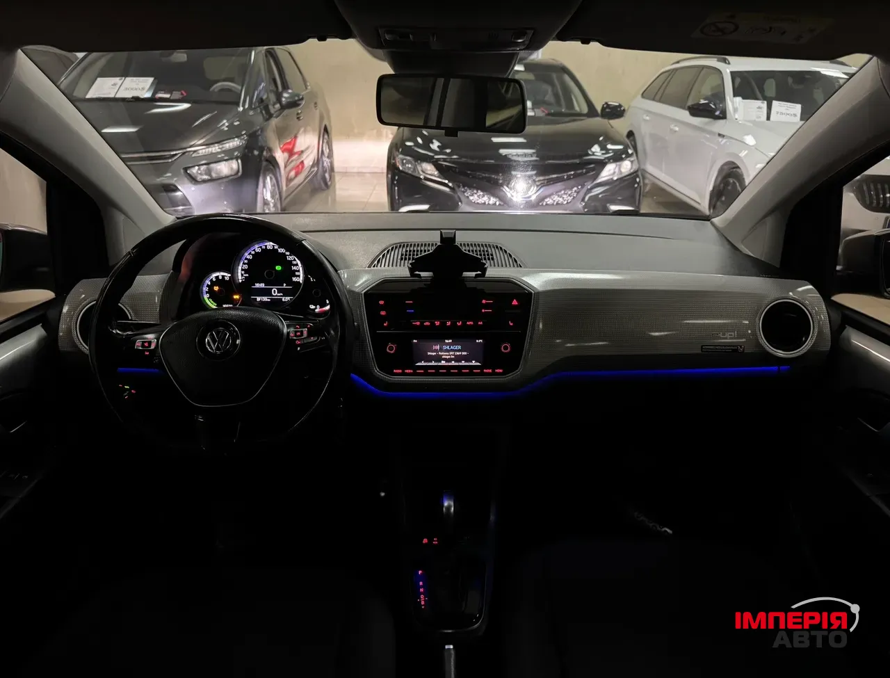 Volkswagen up! - фото 9