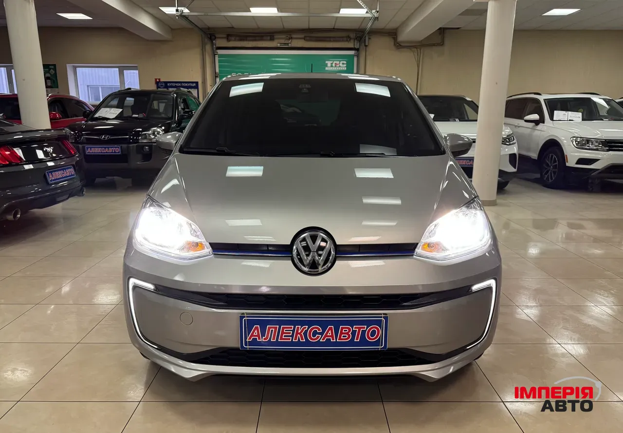 Volkswagen up! - фото 5