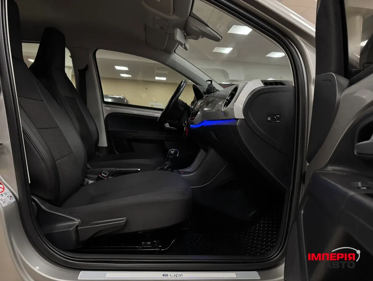 Volkswagen up! - фото 6