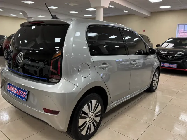Volkswagen up! - фото 3