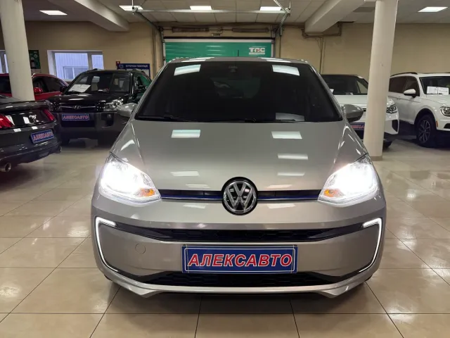 Volkswagen up! - фото 5