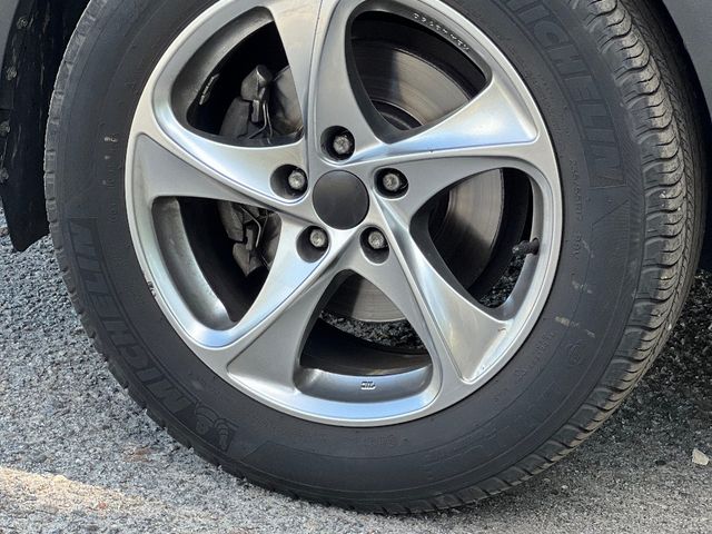 Ford Escape - фото 1