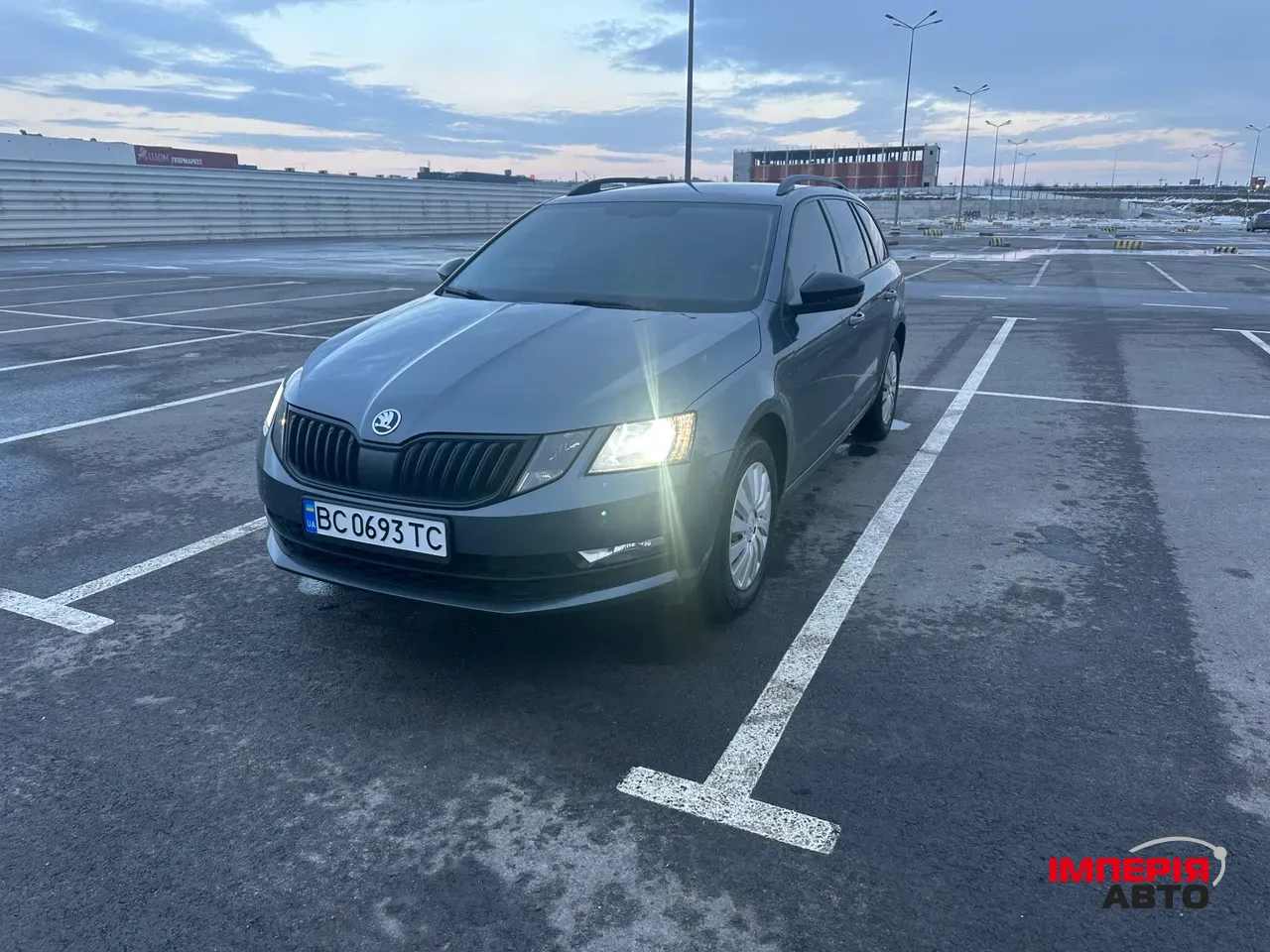 Skoda Octavia - фото 3