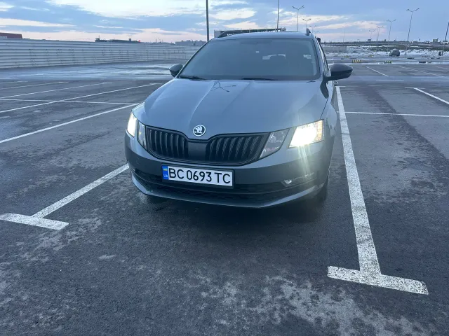Skoda Octavia - фото 4
