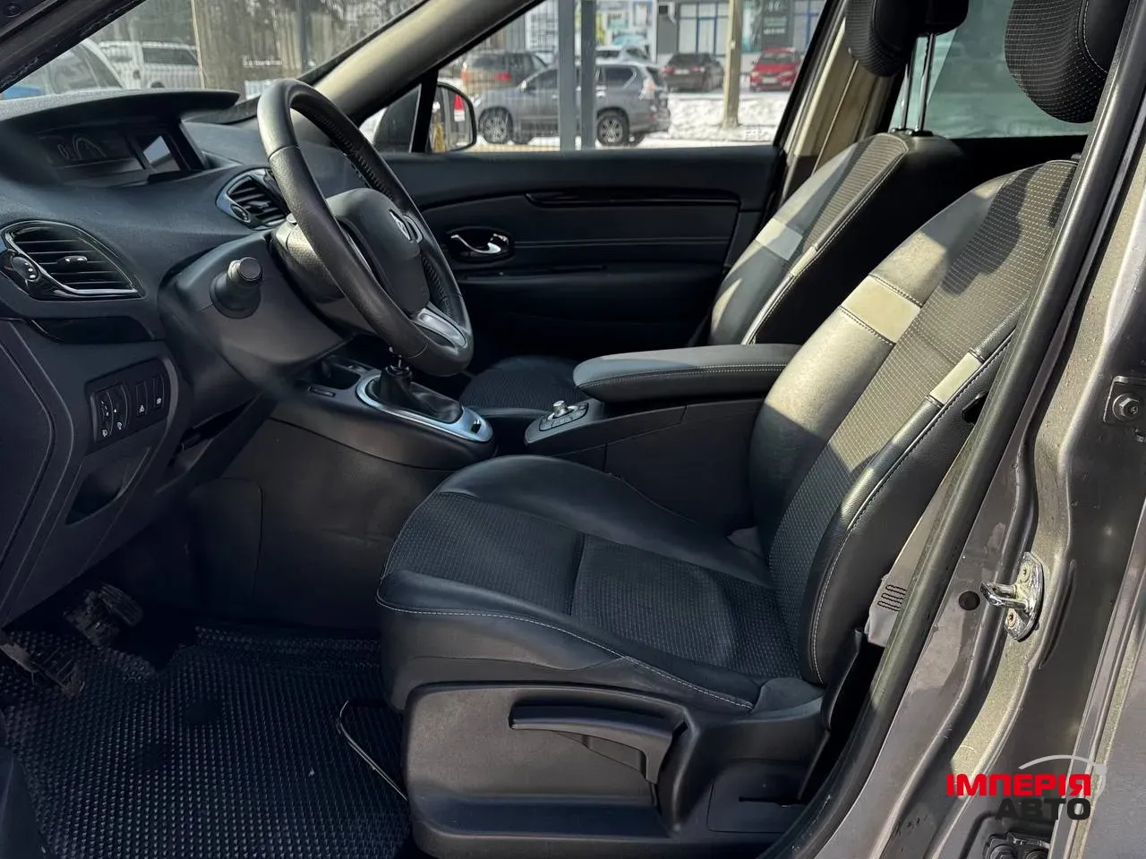 Renault Megane - фото 3