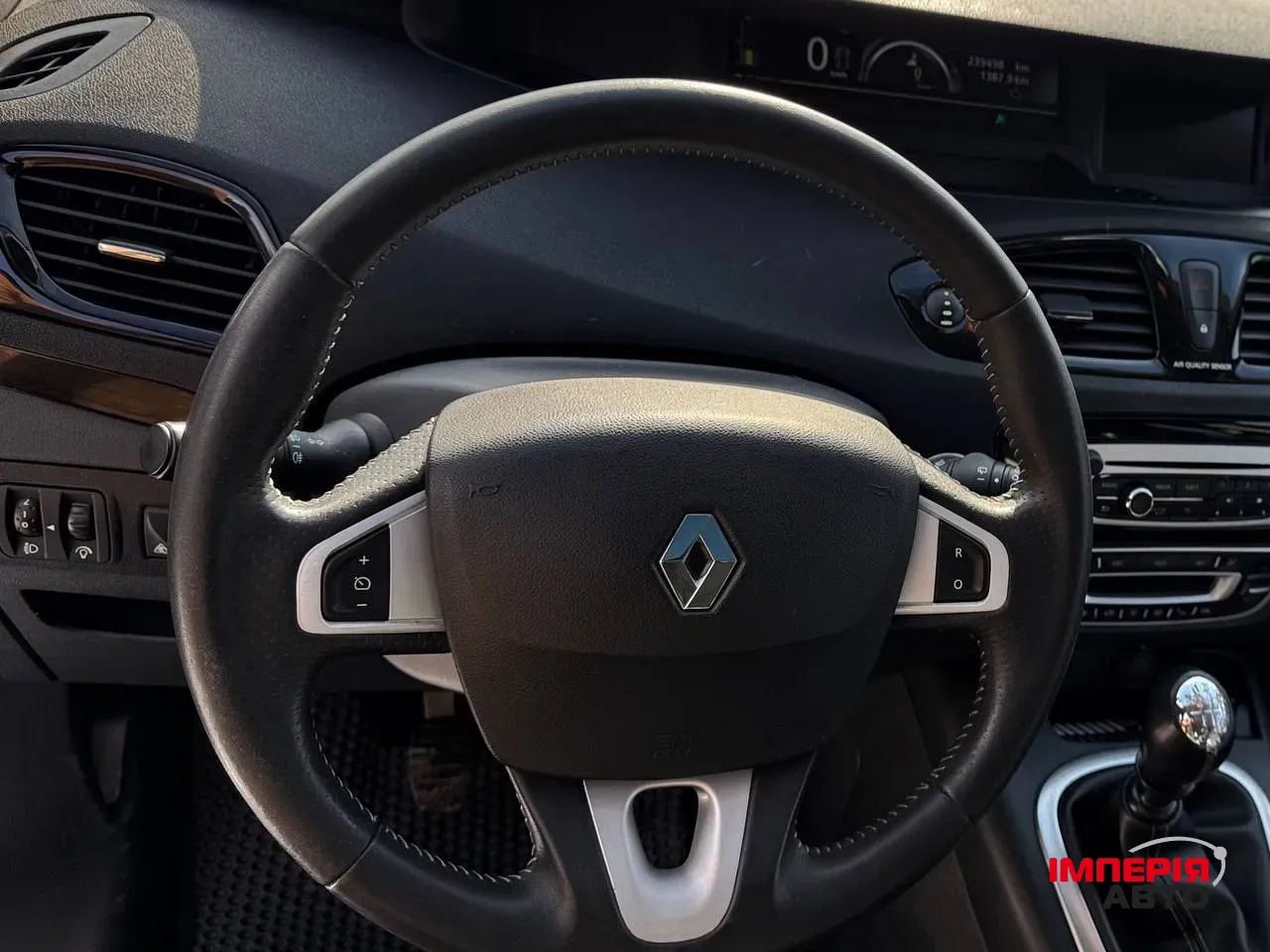 Renault Megane - фото 6