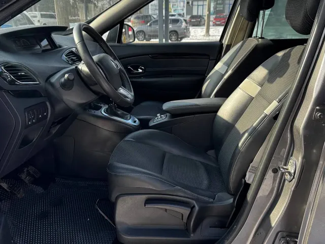 Renault Megane - фото 3