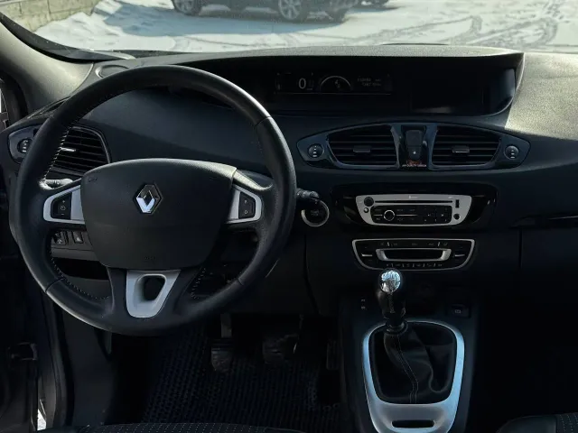 Renault Megane - фото 5