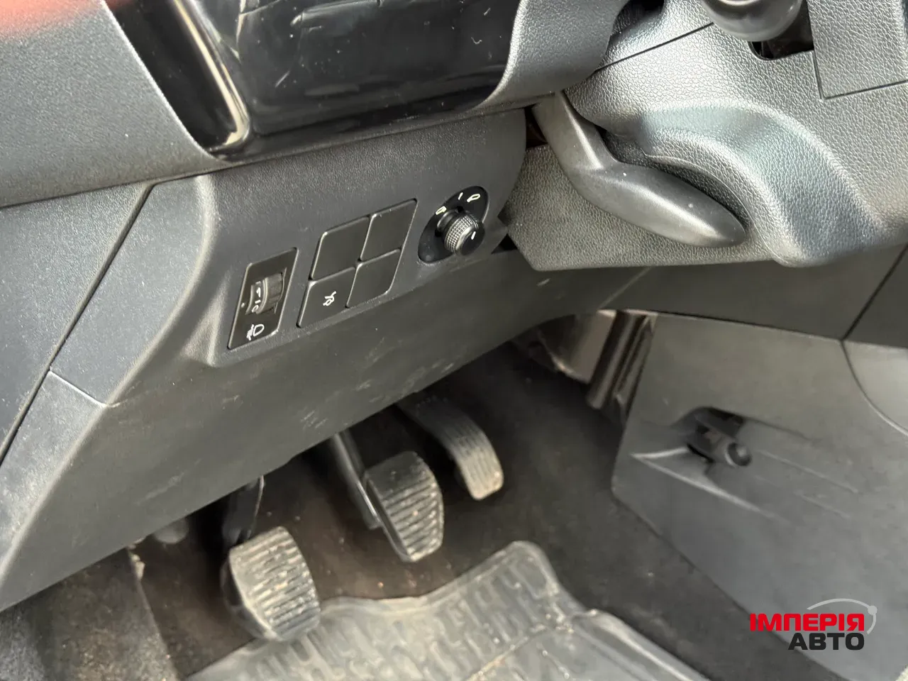 Peugeot 301 - фото 36