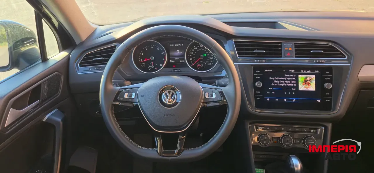 Volkswagen Tiguan - фото 11