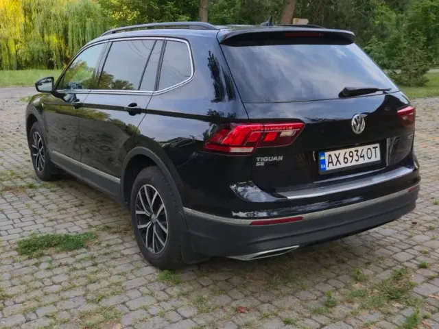 Volkswagen Tiguan - фото 2