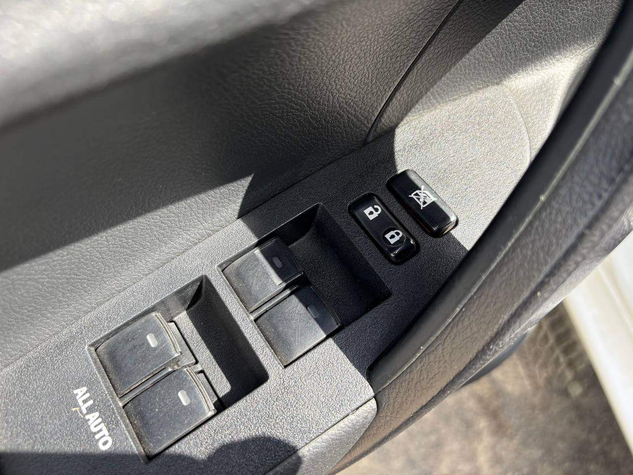 Toyota Corolla - фото 5