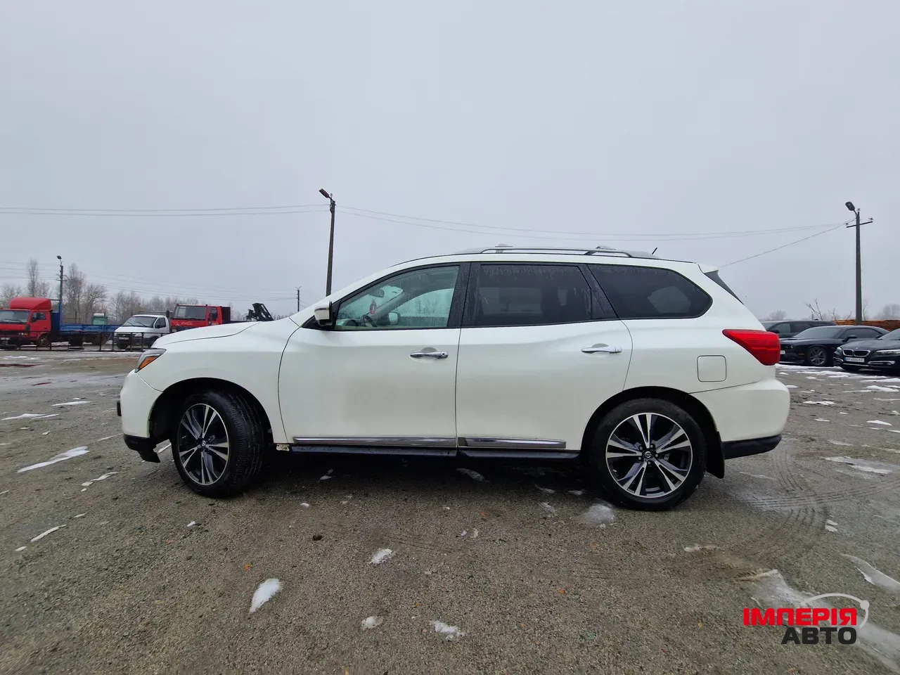 Nissan Pathfinder - фото 7