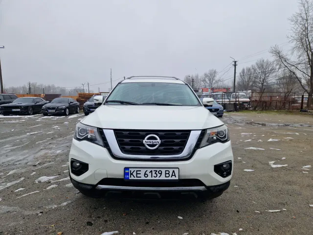 Nissan Pathfinder - фото 2