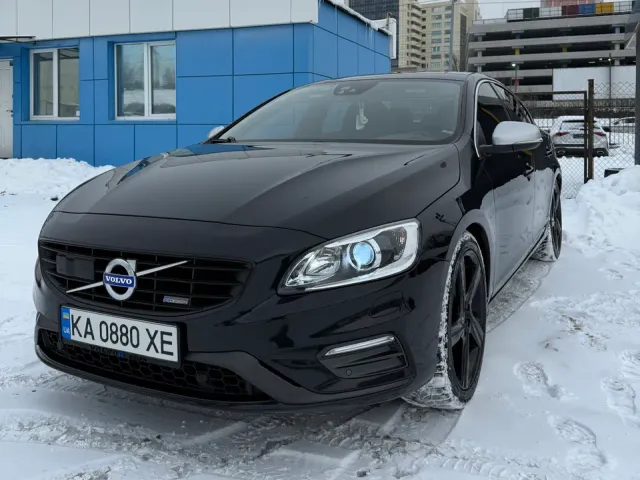 Volvo S60 - фото 2