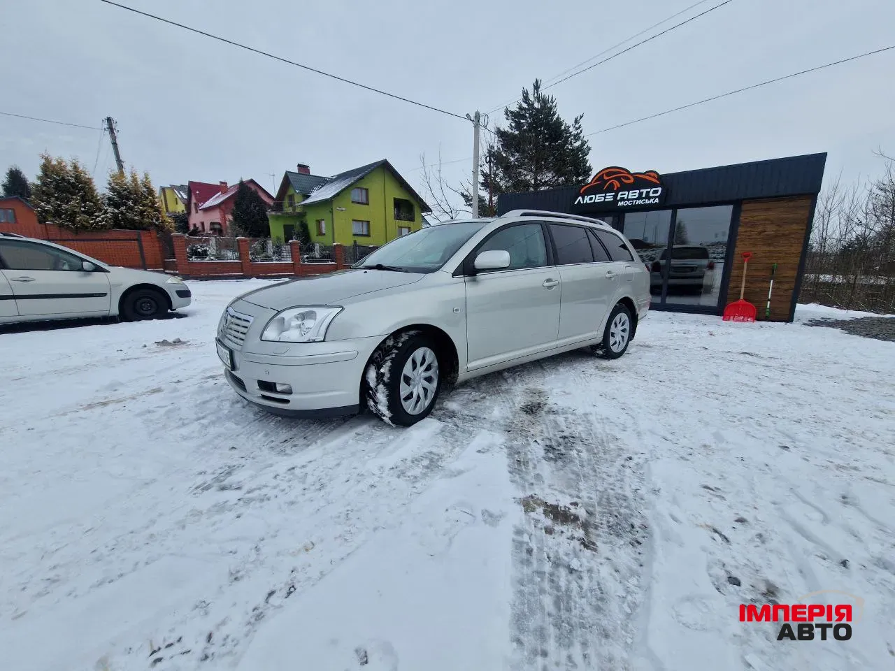 Toyota Avensis - фото 6