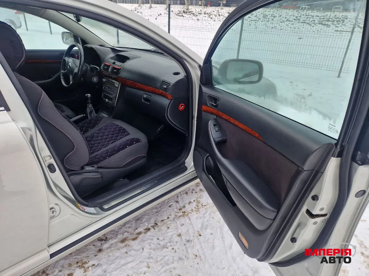 Toyota Avensis - фото 14