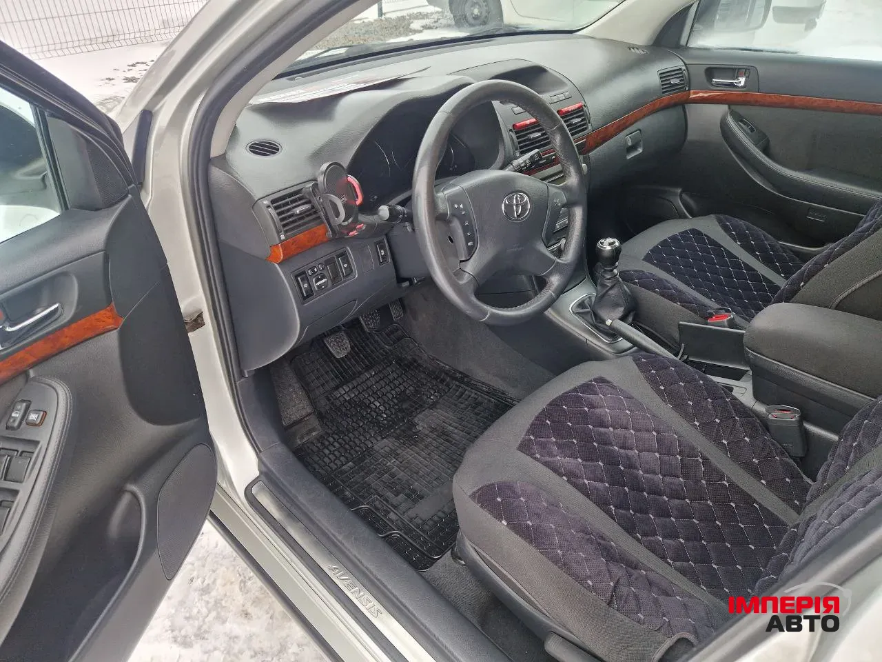 Toyota Avensis - фото 17