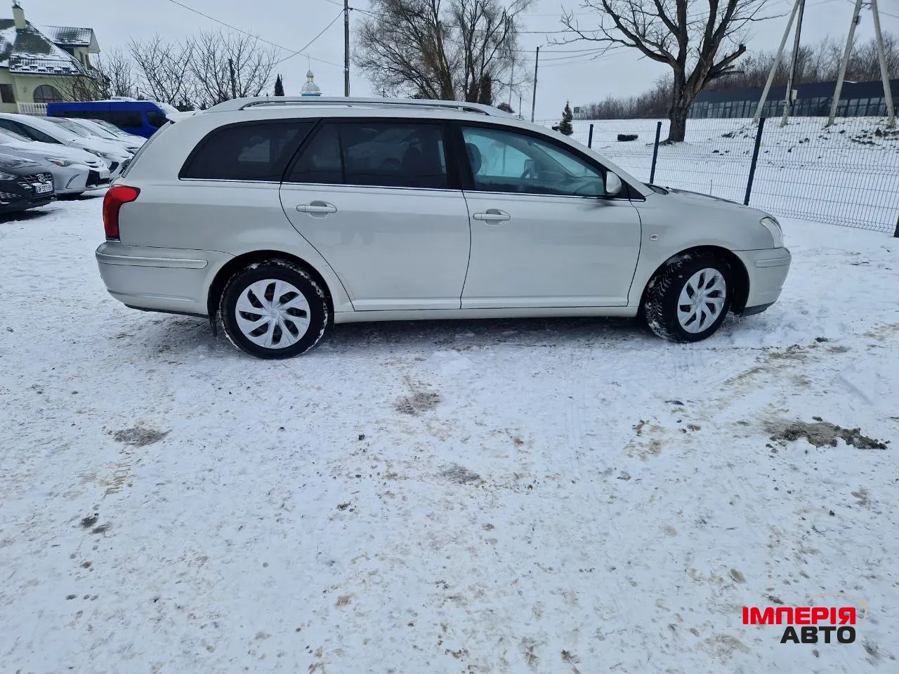 Toyota Avensis - фото 11