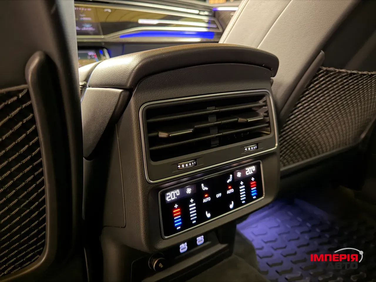 Audi SQ7 - фото 33