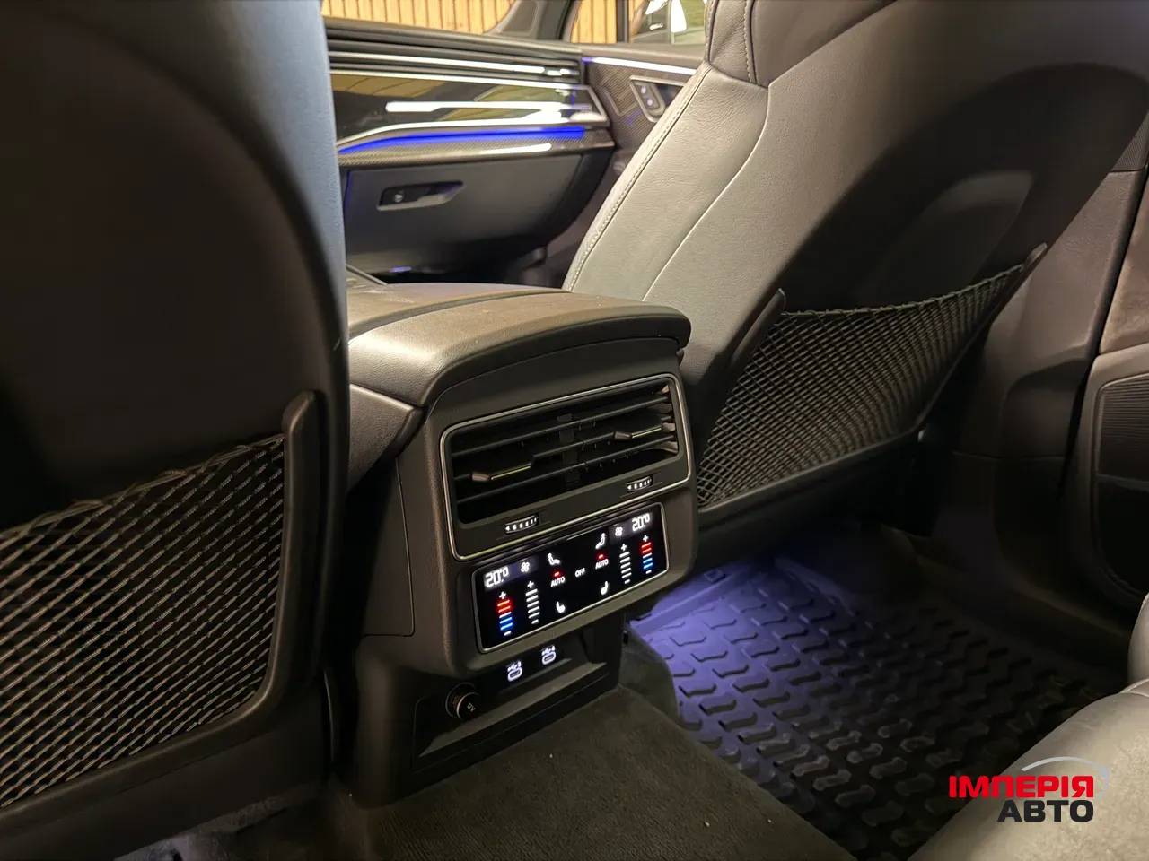 Audi SQ7 - фото 39