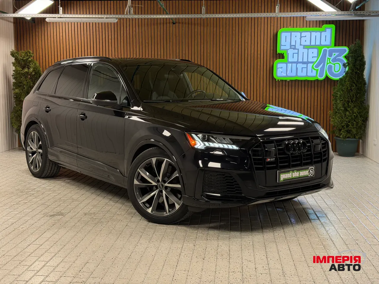 Audi SQ7 - фото 1