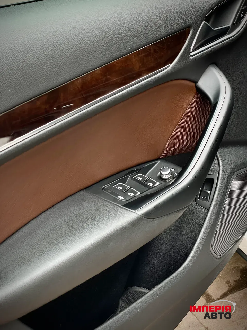 Audi Q3 - фото 12