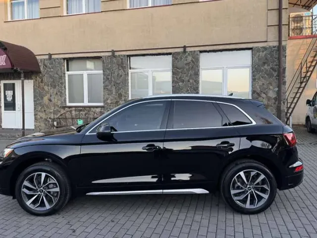 Audi Q5 - фото 4