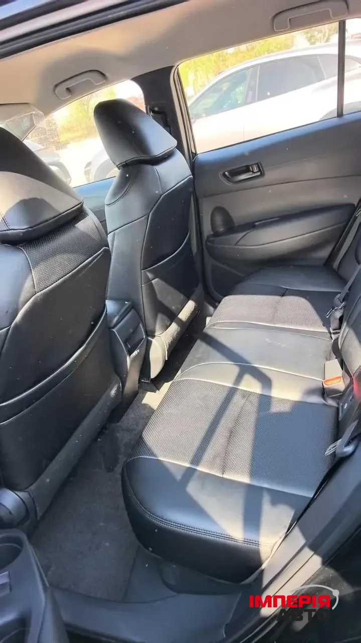 Toyota Corolla Cross - фото 2