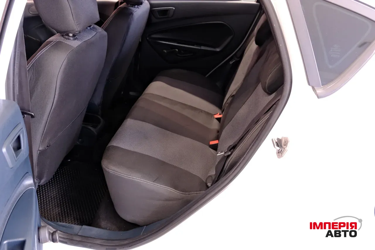 Ford Fiesta - фото 8