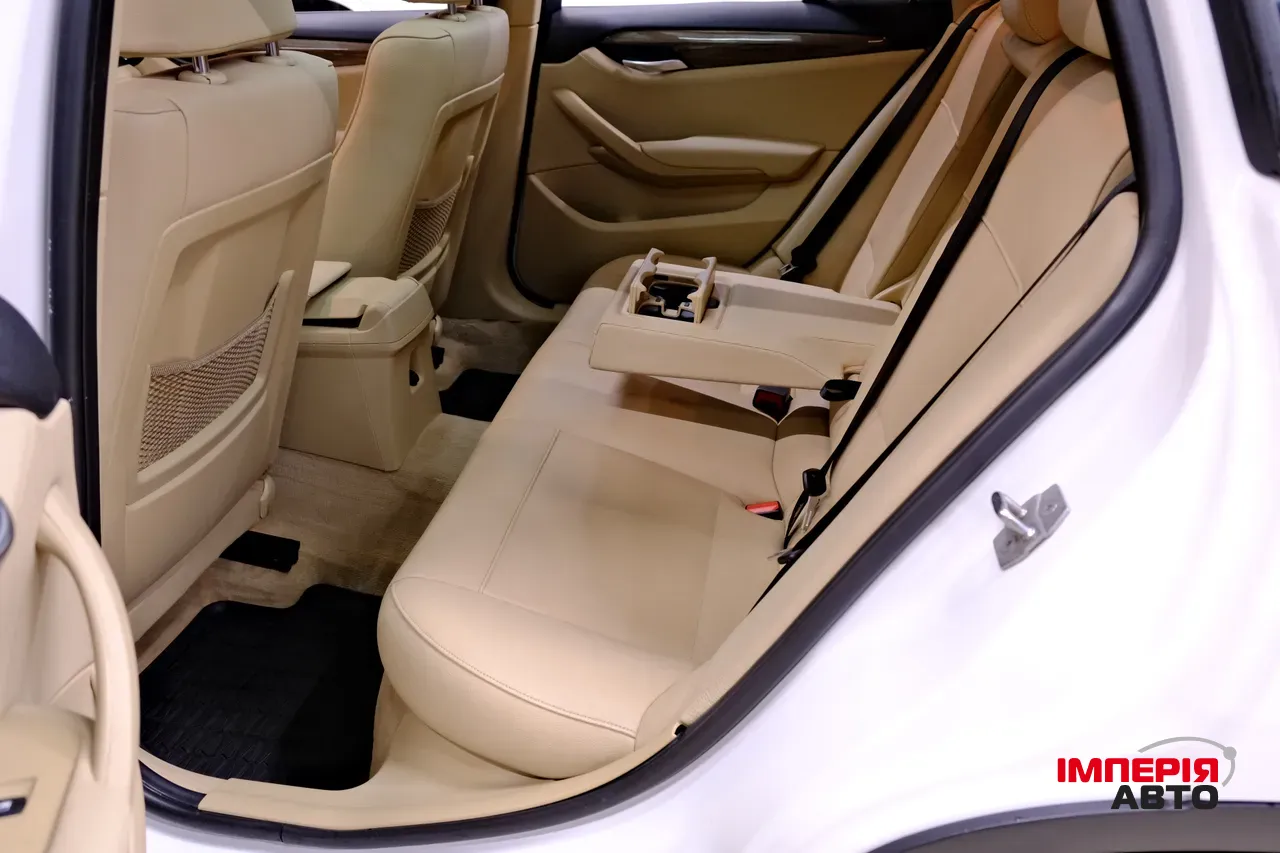 BMW X1 - фото 8